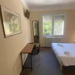 O & Cimes Hotel