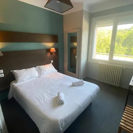 Maison De Savoie 2* Saint-Pierre-dʼAlbigny
