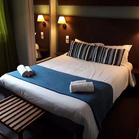 Hotel O & Cimes Saint-Pierre-dʼAlbigny