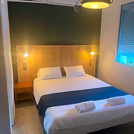 O & Cimes Hotel Saint-Pierre-dʼAlbigny