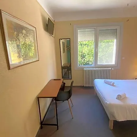 O & Cimes Hotel